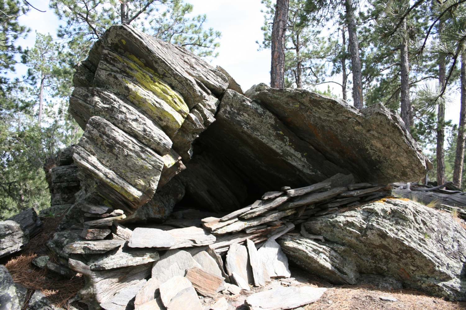 alkalai-school-cave